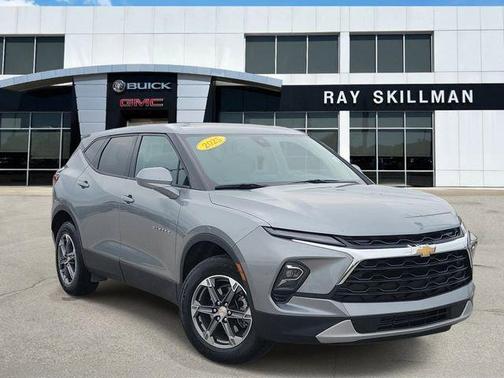 Sterling Gray Metallic 2025 Chevrolet Trailblazer LT