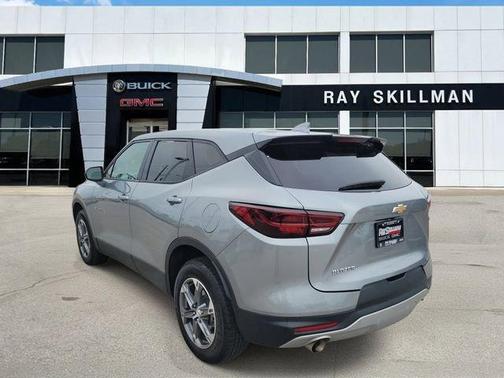 Sterling Gray Metallic 2025 Chevrolet Trailblazer LT