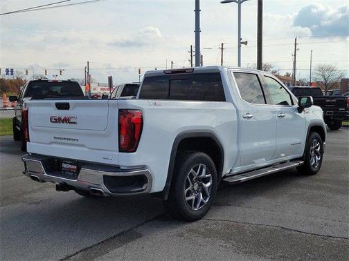 2024 GMC Sierra 1500 SLT