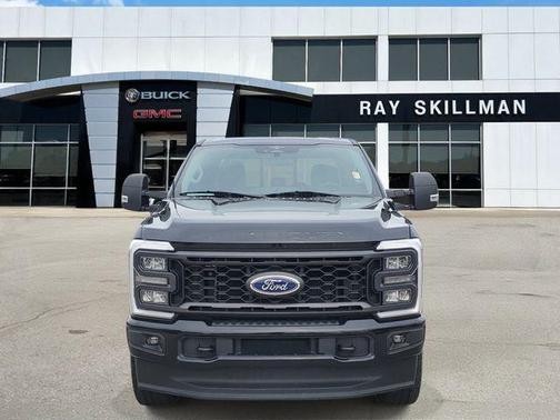 Black Metallic 2023 Ford F-250 XL