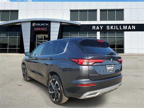2024 Mitsubishi Outlander SE