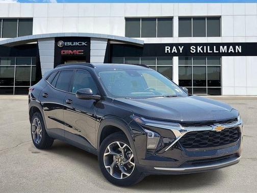 Black Metallic 2025 Chevrolet Trax LT
