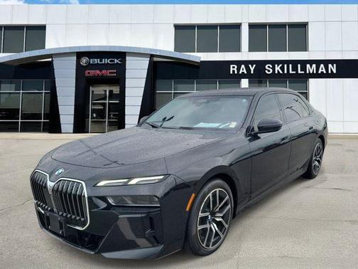 Black Sapphire Metallic 2024 BMW 740 i xDrive