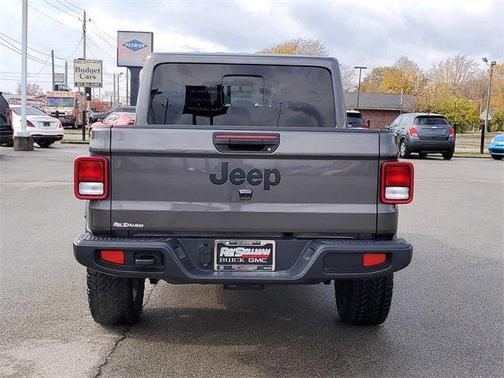 2024 Jeep Gladiator Sport