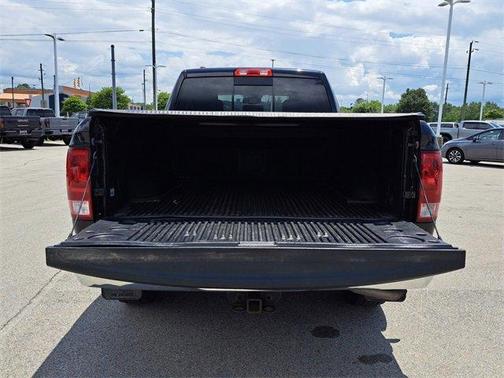 2017 RAM 1500 SLT