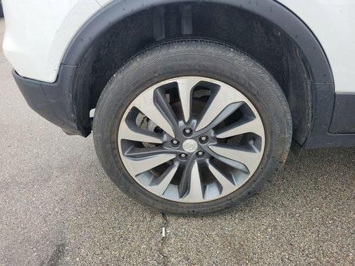 Summit White 2022 Buick Encore Preferred
