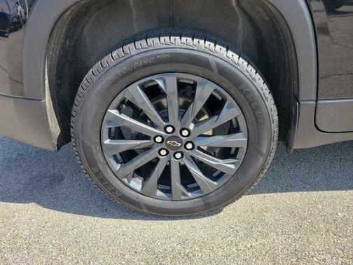 Black Metallic 2023 Chevrolet Traverse RS
