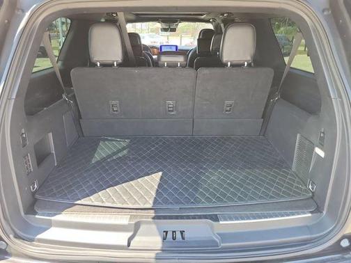 Black Metallic 2019 Lincoln Navigator L Reserve