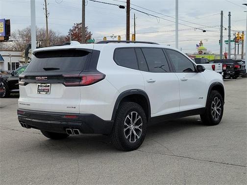 2024 GMC Acadia AT4