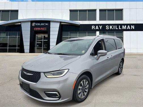 Billet Silver Metallic 2021 Chrysler Pacifica Touring-L
