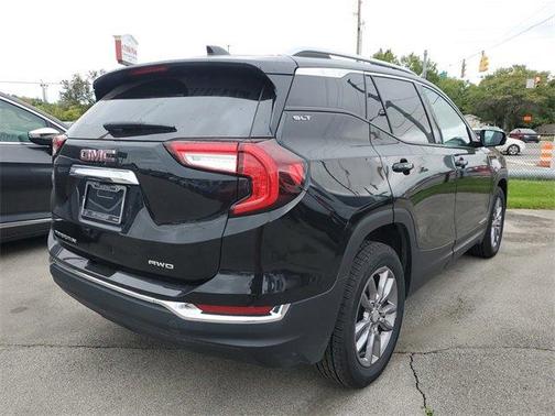 2024 GMC Terrain SLT
