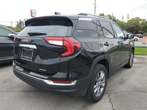 2024 GMC Terrain SLT