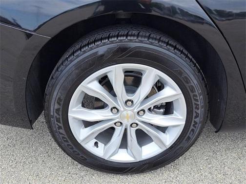 2025 Chevrolet Malibu LT