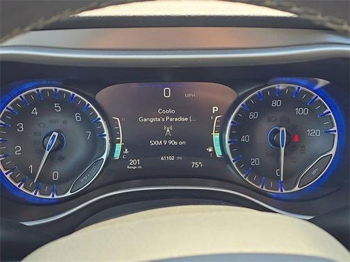 2023 Chrysler Pacifica Touring-L