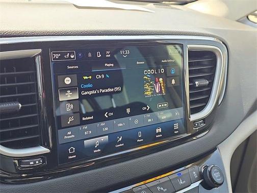 2023 Chrysler Pacifica Touring-L