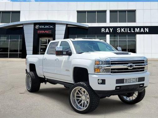 Summit White 2019 Chevrolet Silverado 2500 High Country