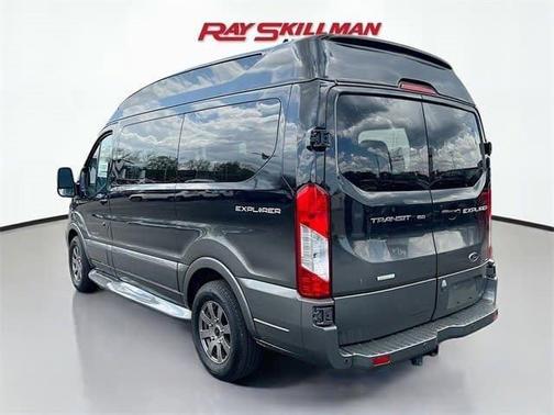 2017 Ford Transit-150 XLT