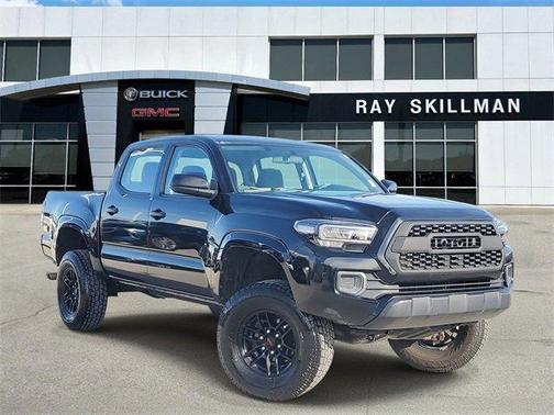 2017 Toyota Tacoma SR