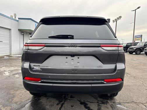 2025 Jeep Grand Cherokee Altitude