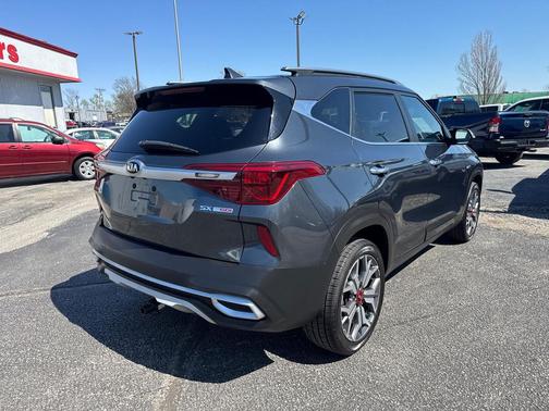 Gravity Gray 2021 Kia Seltos SX Turbo