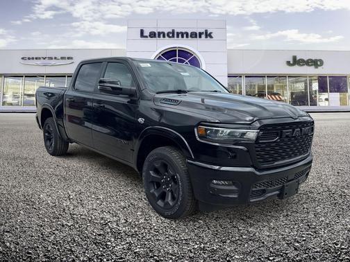 Diamond Black Crystal Pearlcoat 2026 RAM 1500 Big Horn/Lone Star
