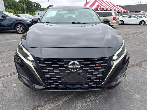 Super Black 2024 Nissan Altima SR FWD