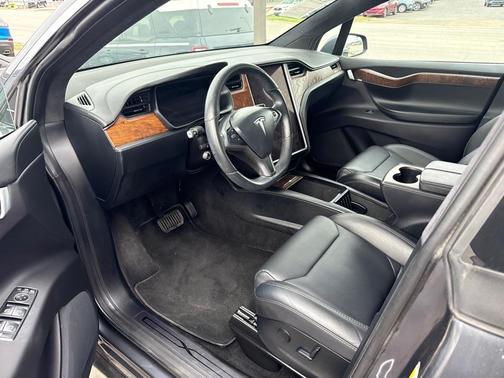 2019 Tesla Model X 75D