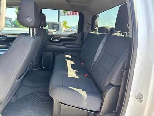 Summit White 2024 Chevrolet Silverado 1500 LT