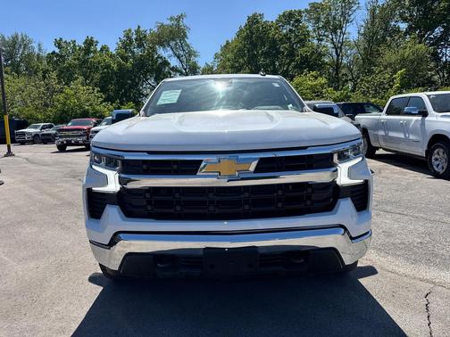 Summit White 2024 Chevrolet Silverado 1500 LT