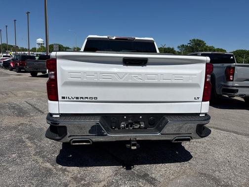 Summit White 2024 Chevrolet Silverado 1500 LT