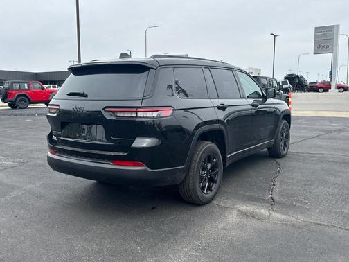 2025 Jeep Grand Cherokee L Laredo