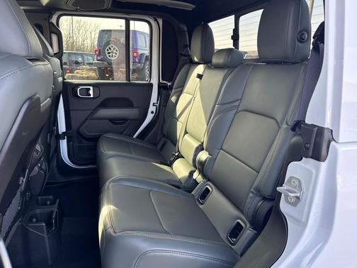 2026 Jeep Gladiator Mojave X 4x4