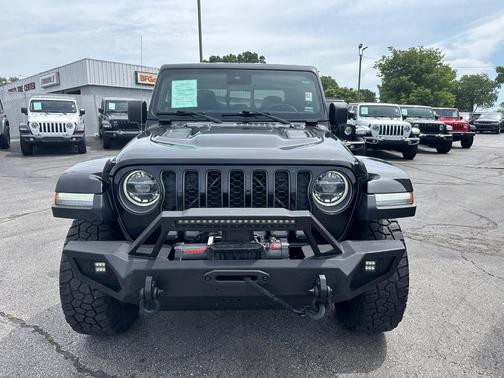 Black Clearcoat 2020 Jeep Gladiator Rubicon