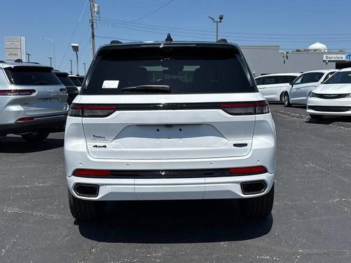 2025 Jeep Grand Cherokee Summit