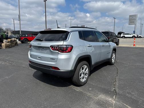 2025 Jeep Compass Latitude