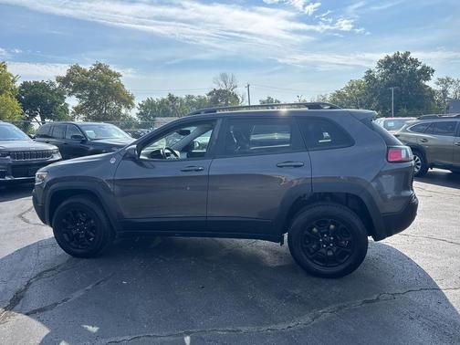 2019 Jeep Cherokee Trailhawk