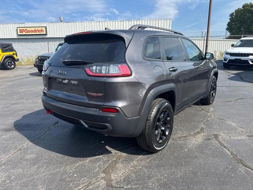 2019 Jeep Cherokee Trailhawk