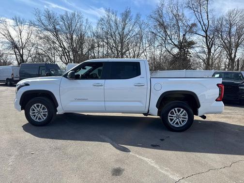 2025 Toyota Tundra SR5