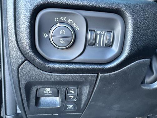 2026 RAM 1500 RHO Crew Cab 4x4 5'7' Box