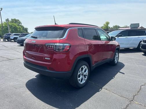 2025 Jeep Compass Latitude