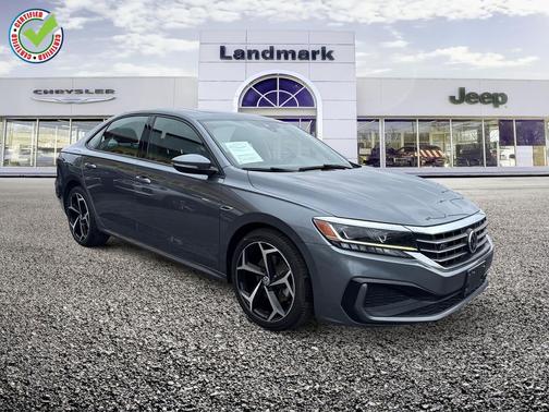 Platinum Gray Metallic 2021 Volkswagen Passat 2.0T R-Line