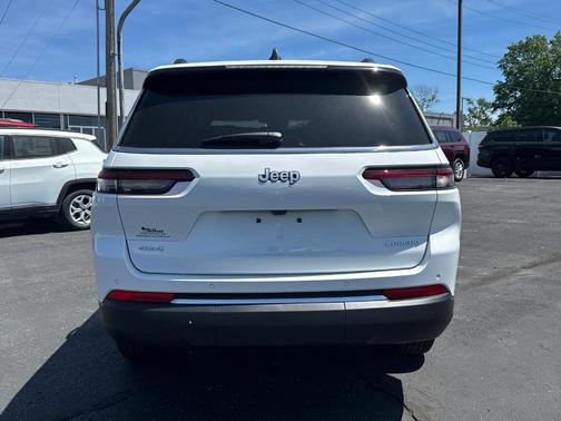 2025 Jeep Grand Cherokee L Laredo