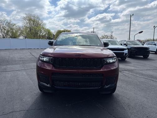 2025 Jeep Grand Cherokee L Laredo