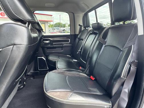 2024 RAM 2500 Laramie Crew Cab 4x4 6'4' Box