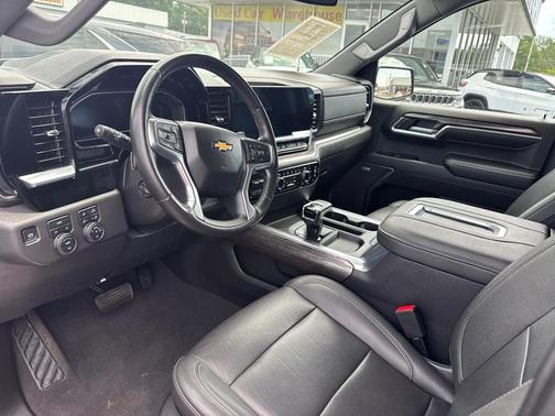 Black 2022 Chevrolet Silverado 1500 LTZ