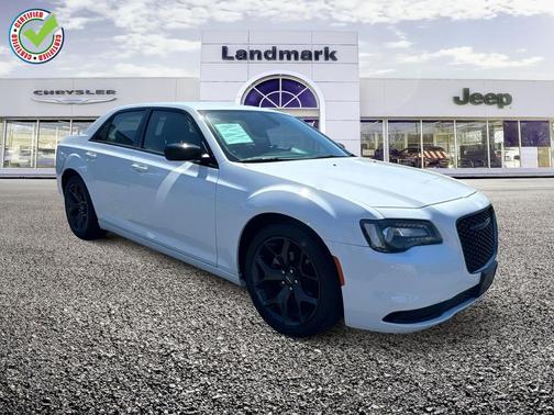 Bright White Clearcoat 2022 Chrysler 300 Touring