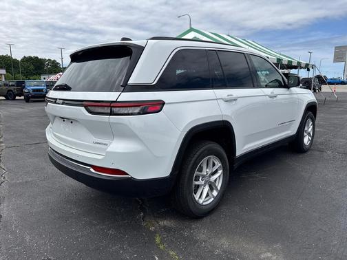 2026 Jeep Grand Cherokee Altitude