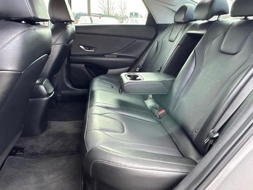 2022 Hyundai ELANTRA HEV Limited