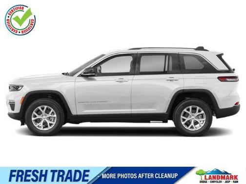 Bright White Clearcoat 2024 Jeep Grand Cherokee Laredo