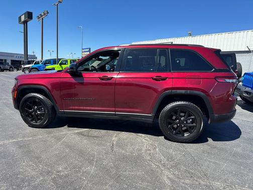 2024 Jeep Grand Cherokee Altitude